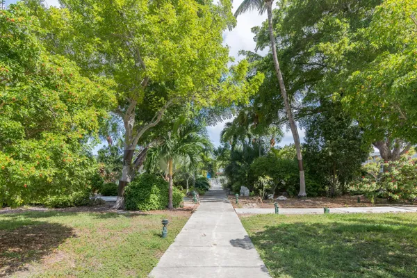 $999,000 | 2601 South Roosevelt Boulevard, Unit 101B, Key West, FL 33040