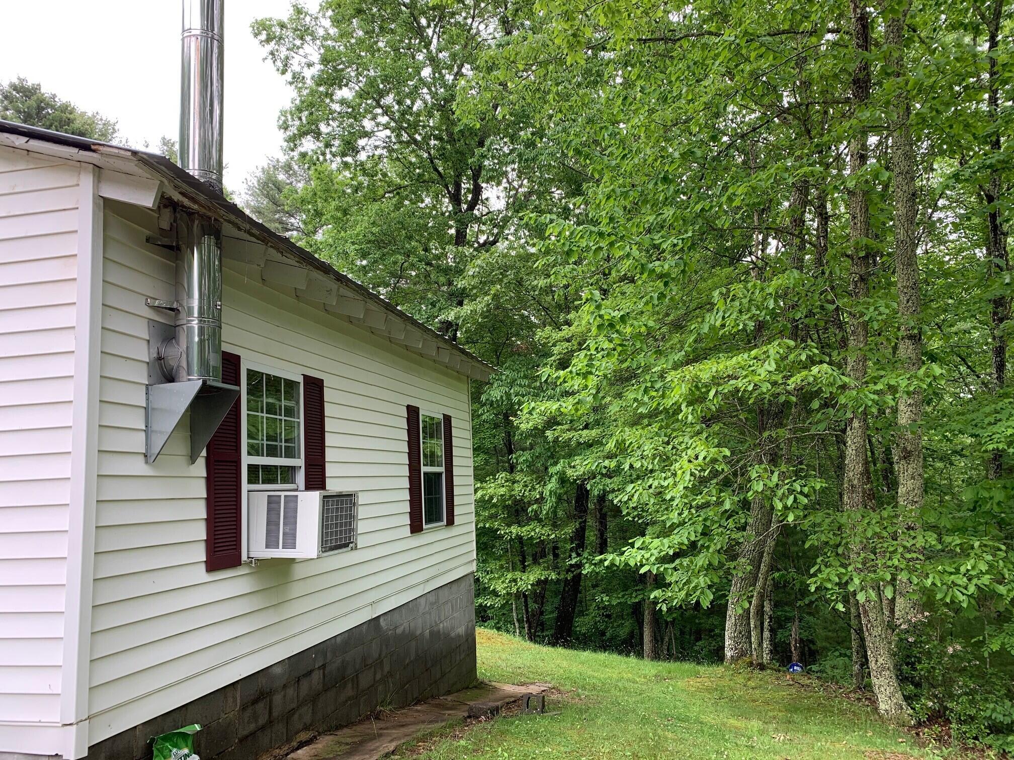 138 Deer Run Road Gap Mills, WV 24941 - Photo 6 of 32 Gallery Image 6