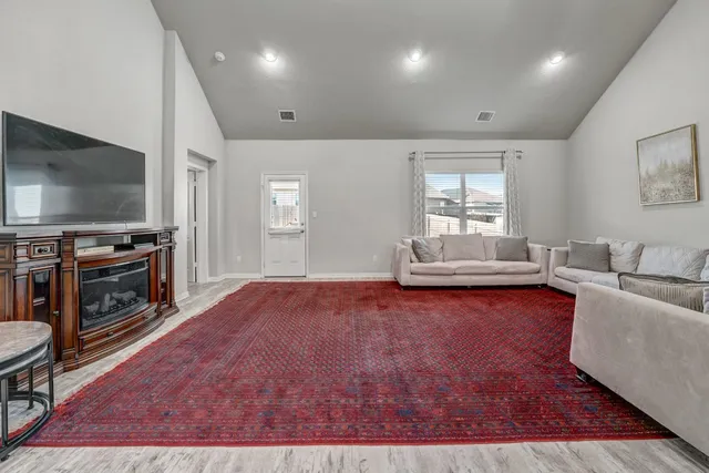 $348,000 | 633 Donegal Lane, Georgetown, TX 78626