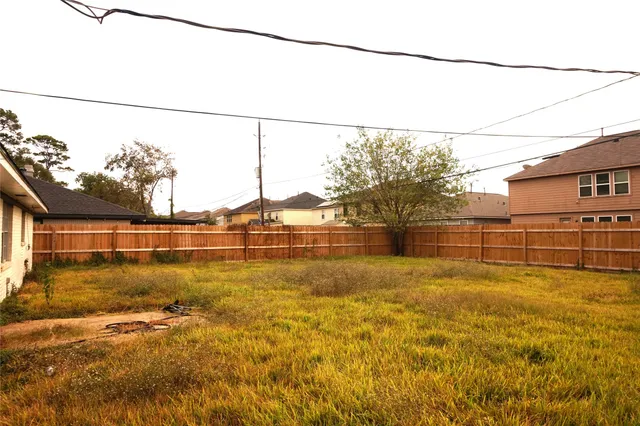 $150,000 | 15902 Dunman Lane, Houston, TX 77044