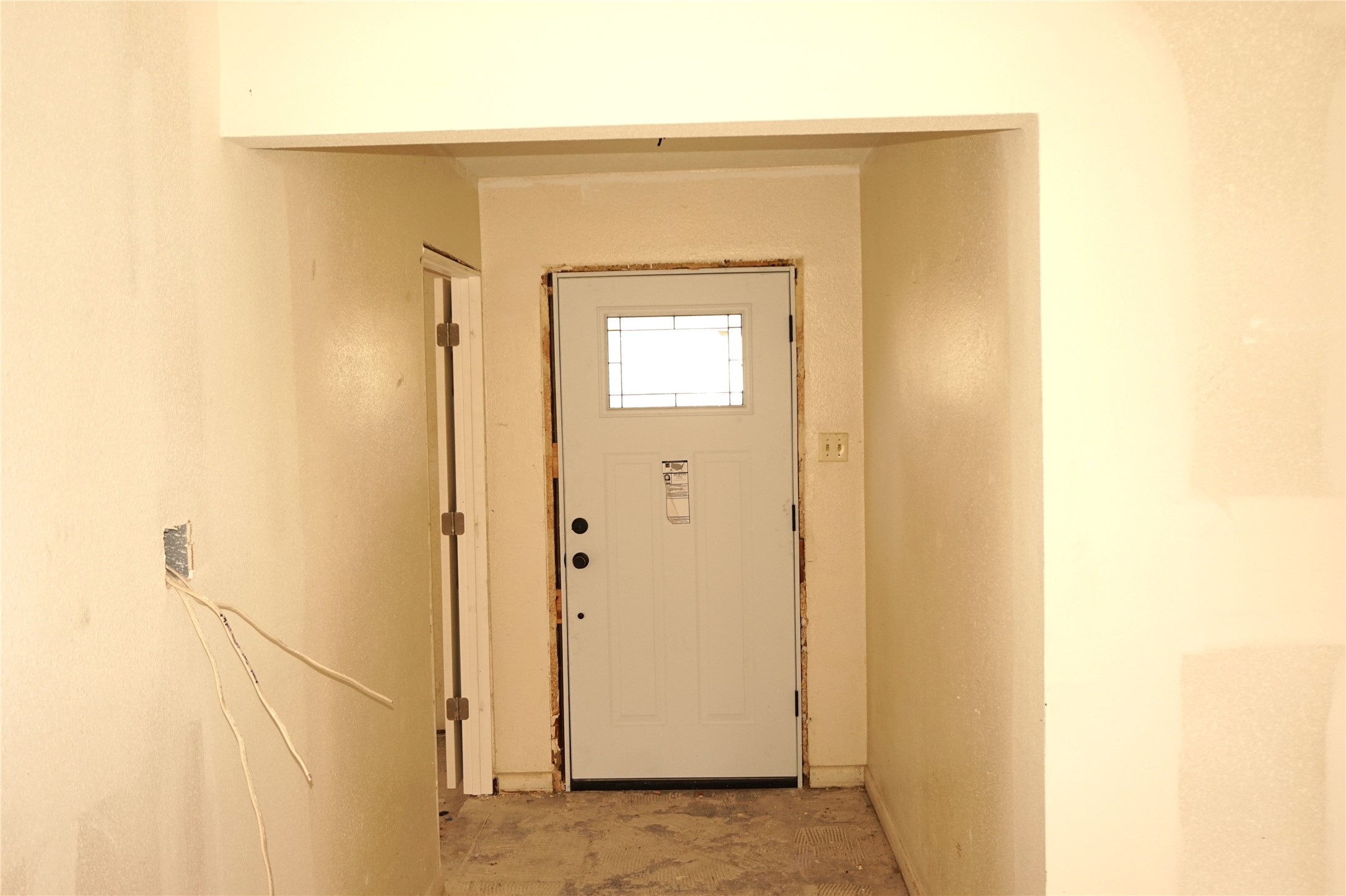 15902 Dunman Lane Houston, TX 77044 - Photo 6 of 28 a view of front door