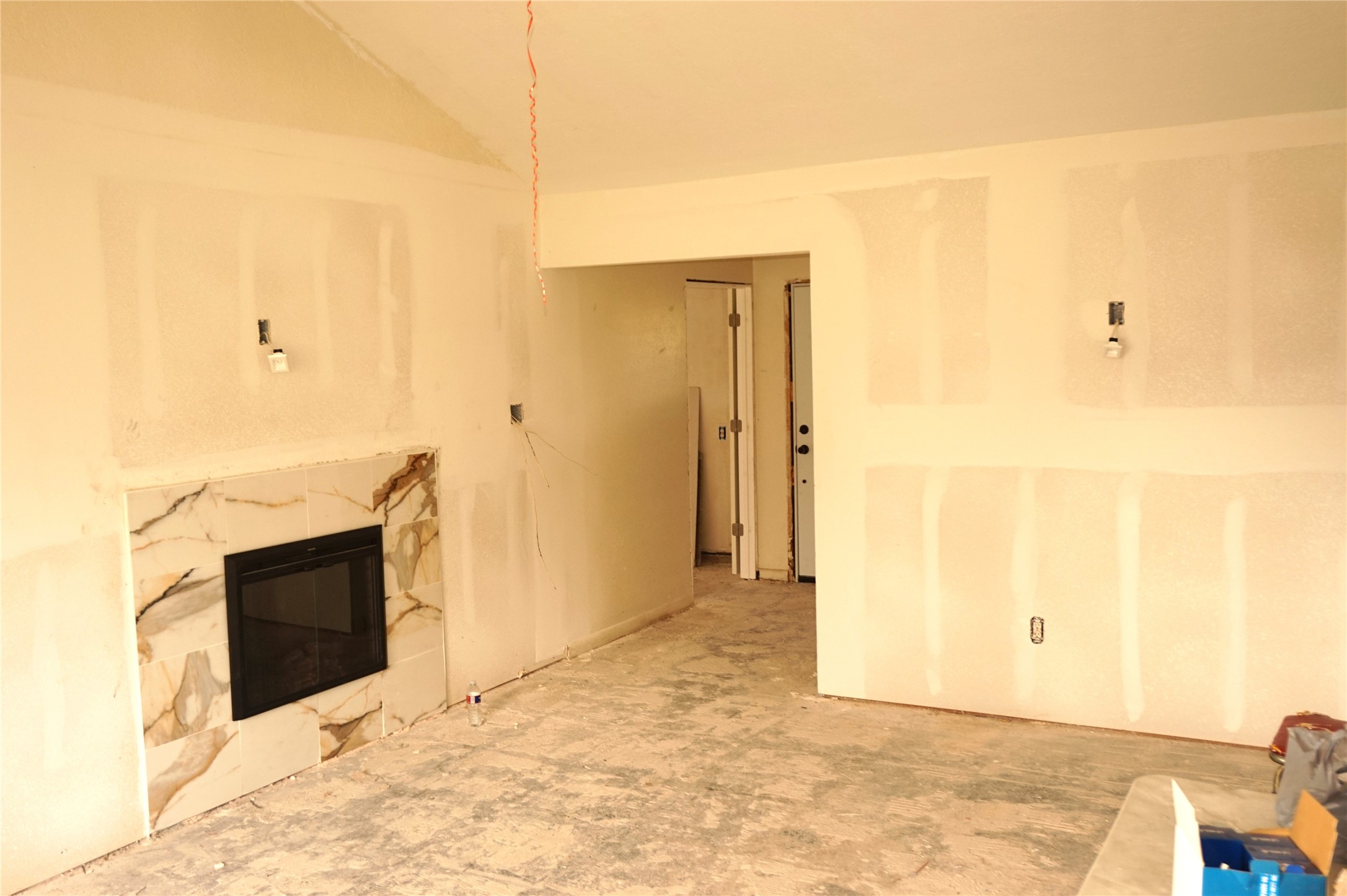 15902 Dunman Lane Houston, TX 77044 - Photo 7 of 28 a view of a livingroom with wooden floor