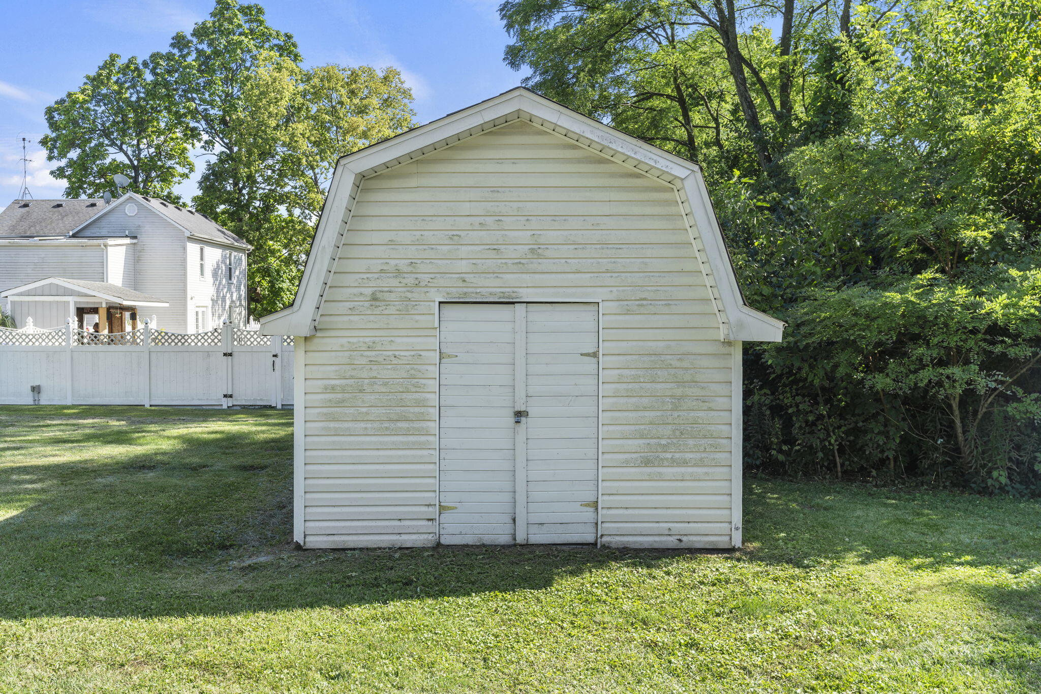 2590 Merrill Road Dayton, OH 45414 - Photo 13 of 25 13-web-or-mls-DSC07487