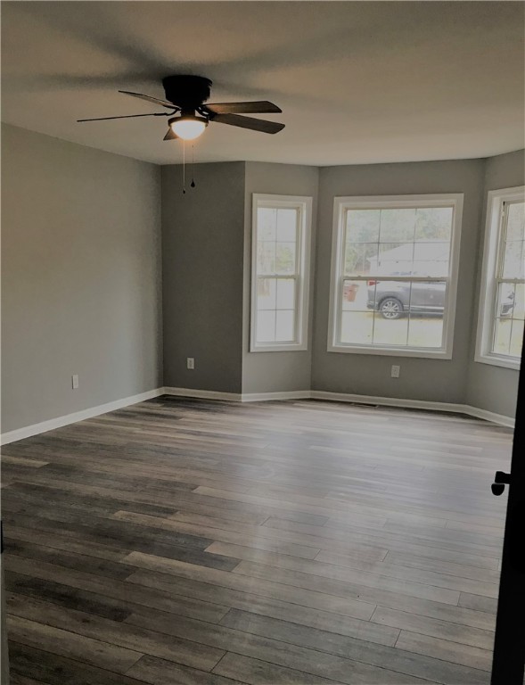 382 Hanover Road Abbeville, SC 29620 - Photo 12 of 21 MASTER BEDROOM