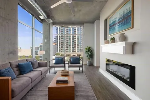 $295,000 | 250 Pharr Road Northeast, Unit 802, Atlanta, GA 30305