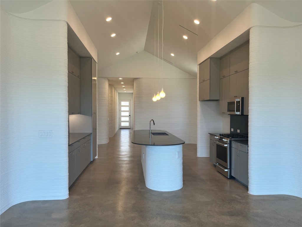 104 Rough Crk Road Georgetown, TX 78628 - Photo 3 of 13