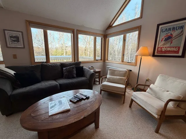 $340,000 | 7 Laurel Circle, Unit 5, Thornton, NH 03285