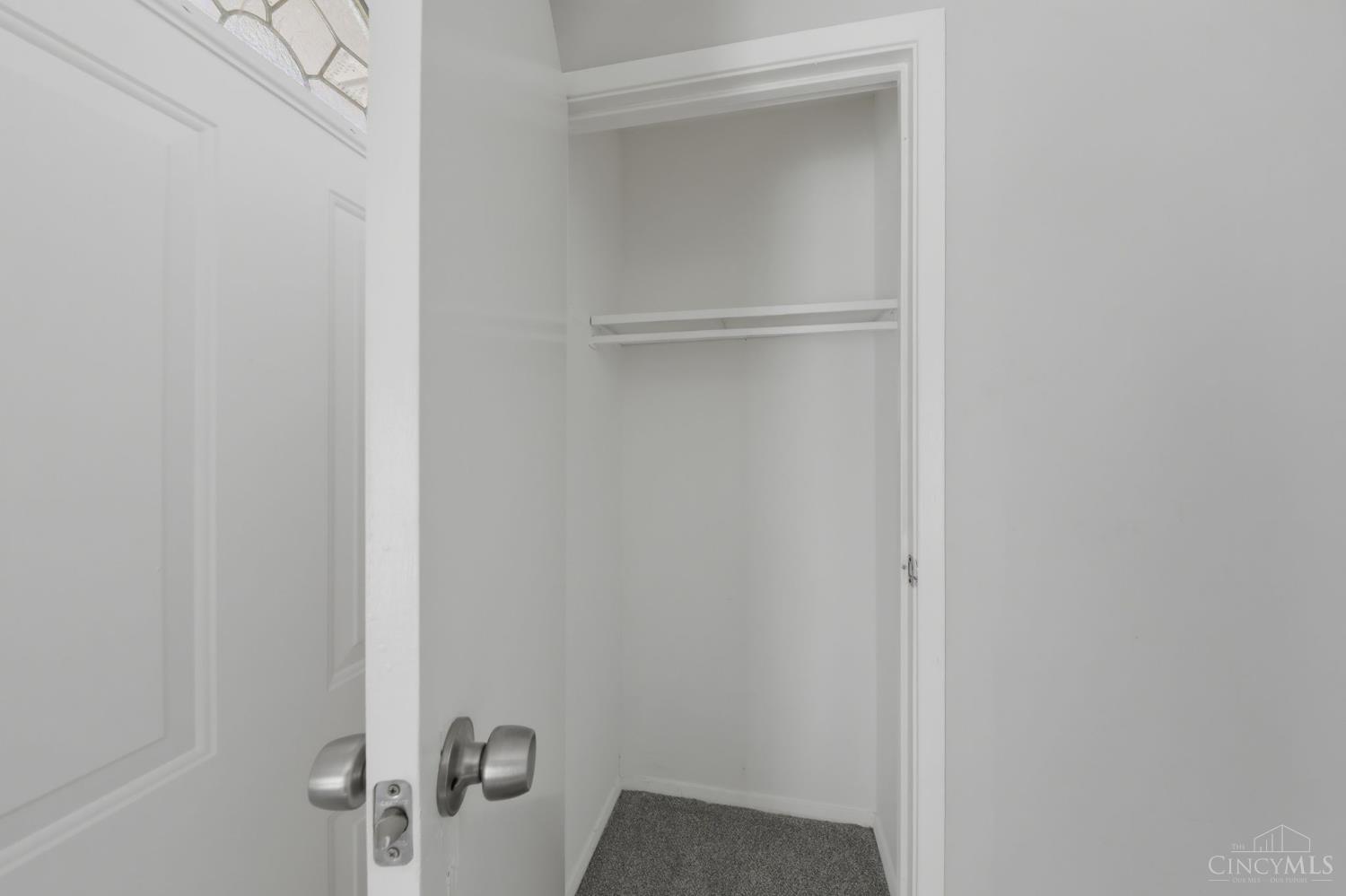 1854 Windmill Way Cincinnati, OH 45240 - Photo 24 of 33