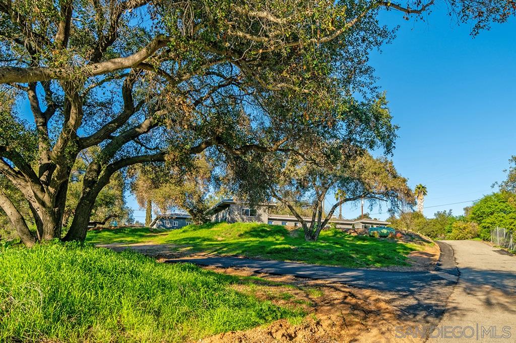 516 Live Oak Park Road Fallbrook, CA 92028 - Photo 20 of 25