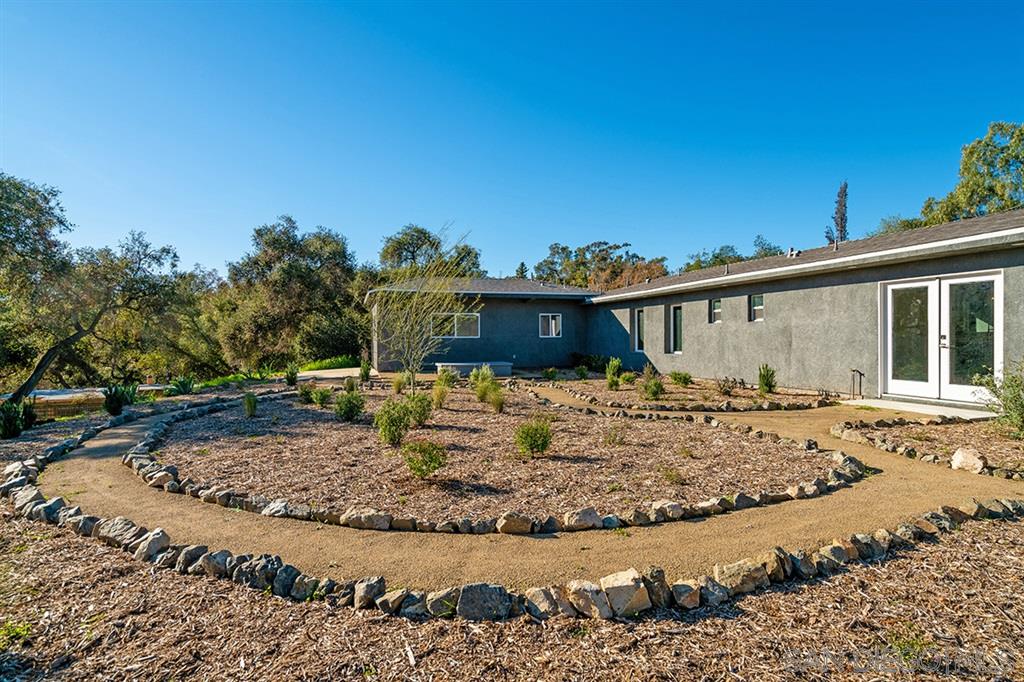 516 Live Oak Park Road Fallbrook, CA 92028 - Photo 23 of 25