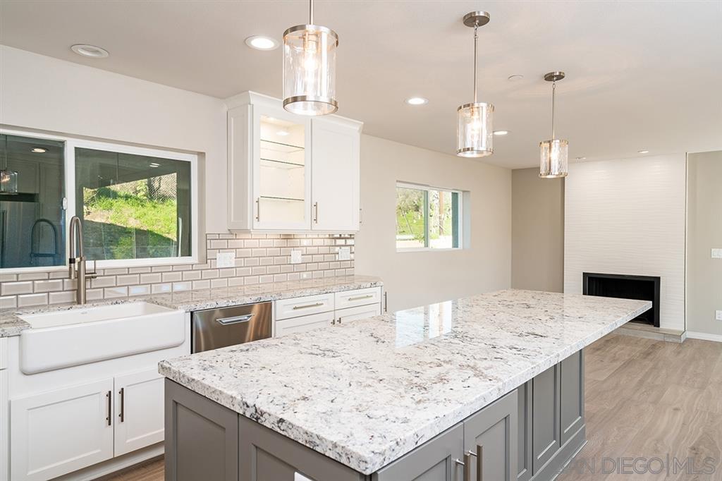 516 Live Oak Park Road Fallbrook, CA 92028 - Photo 5 of 25