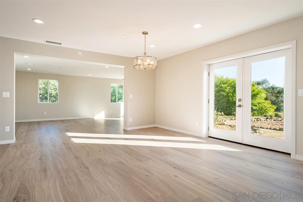 516 Live Oak Park Road Fallbrook, CA 92028 - Photo 10 of 25