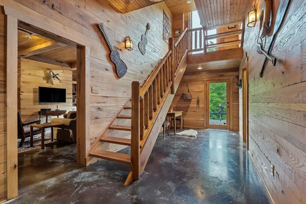 $1,960,000 | 4042 Rocky Ridge Road, Doyle, TN 38559