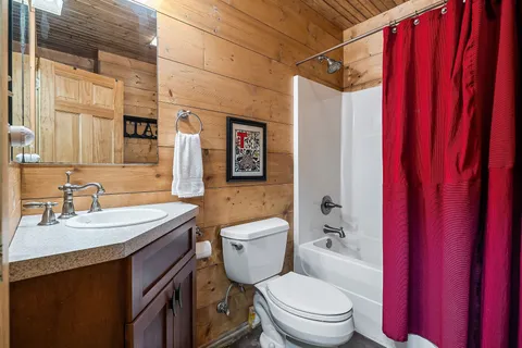 $1,960,000 | 4042 Rocky Ridge Road, Doyle, TN 38559