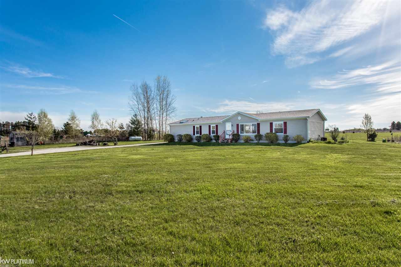 7132 Gibbons Road Jeddo, MI 48032 - Photo 3 of 32