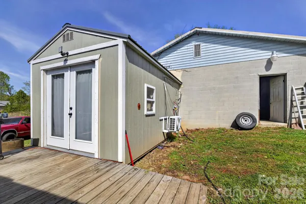 $285,000 | 4163 Horseshoe Bend Road, Hudson, NC 28638