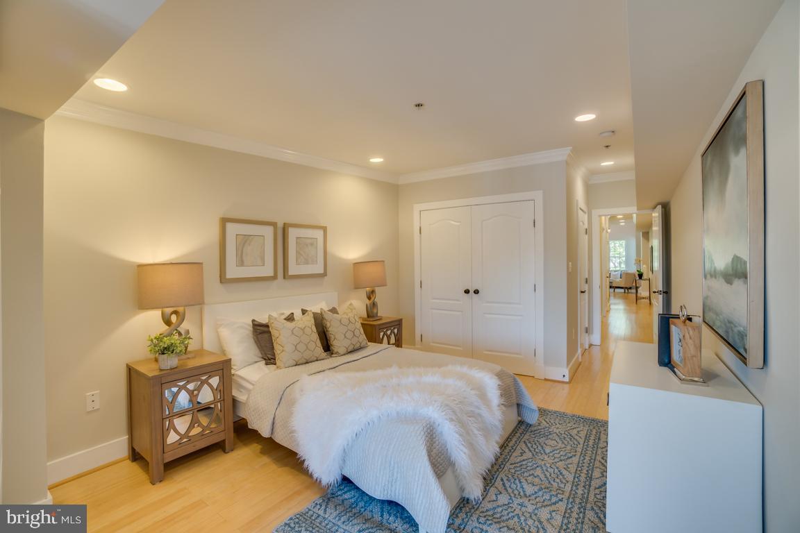 1126 Columbia Road Northwest, Unit 4 Washington, DC 20009 - Photo 19 of 44