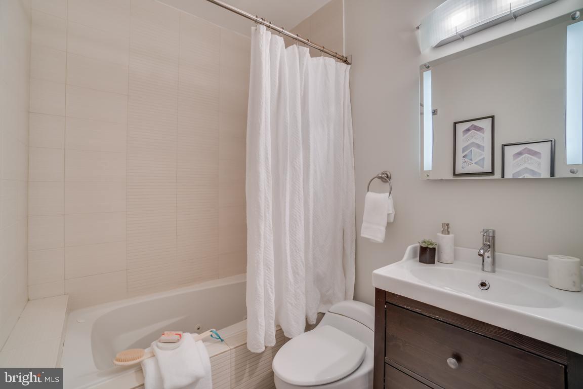1126 Columbia Road Northwest, Unit 4 Washington, DC 20009 - Photo 26 of 44