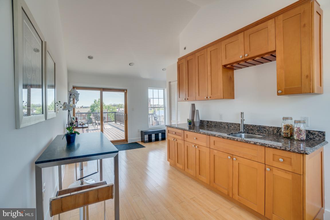 1126 Columbia Road Northwest, Unit 4 Washington, DC 20009 - Photo 32 of 44