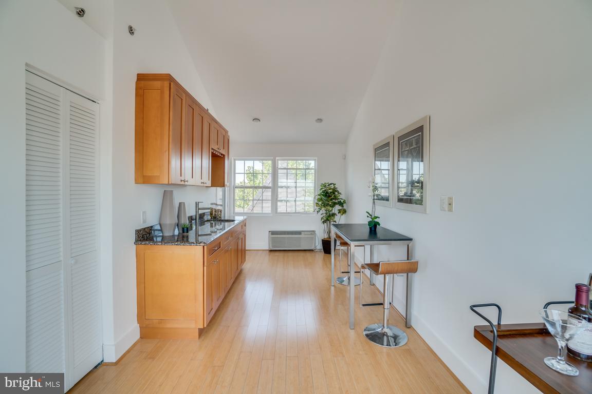 1126 Columbia Road Northwest, Unit 4 Washington, DC 20009 - Photo 35 of 44