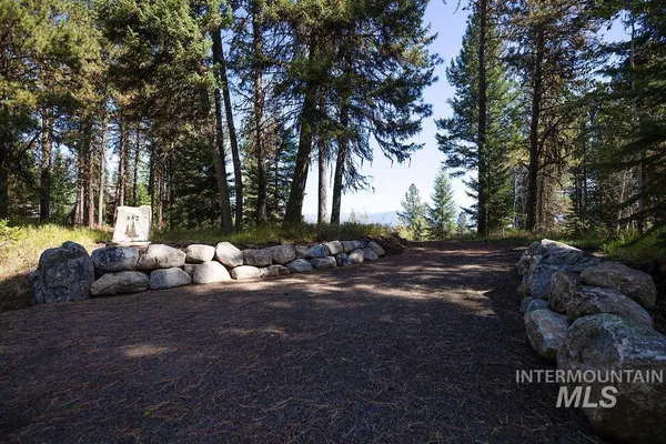 $450,000 | 352 Blackhawk Lake Drive, McCall, ID 83638