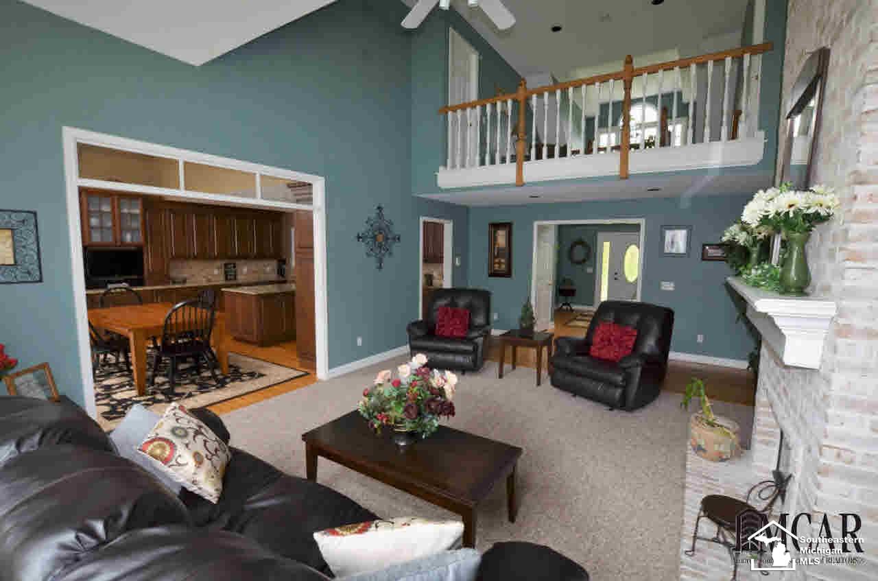 9372 Douglas Road Temperance, MI 48182 - Photo 12 of 36 21288496-11.JPG
