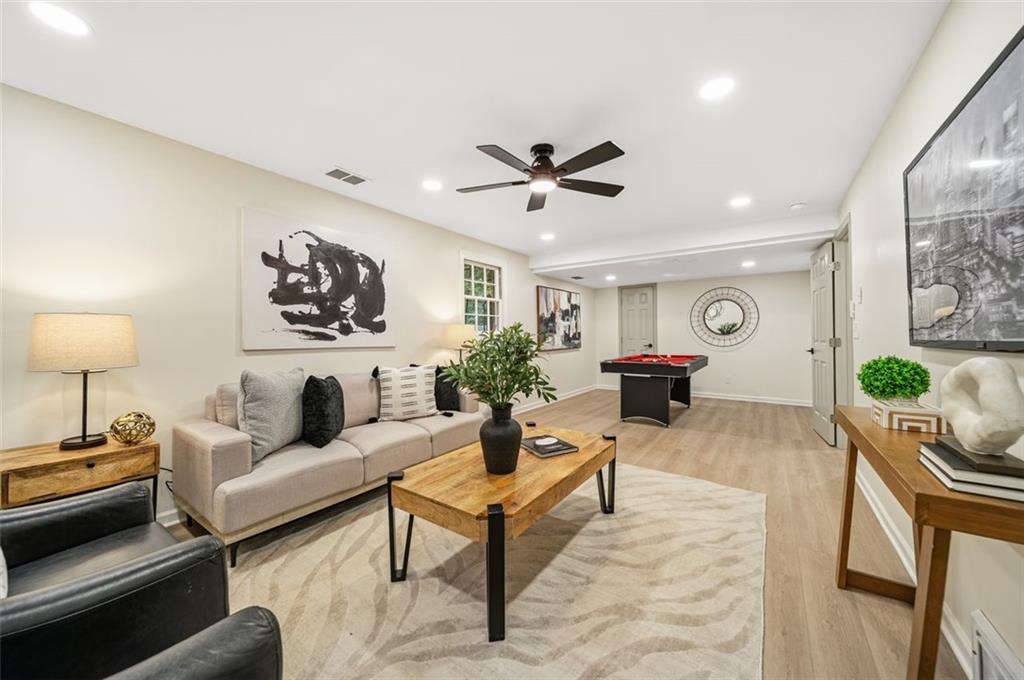 2089 Carthage Road Tucker, GA 30084 - Photo 27 of 38 a living room with furniture