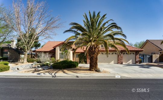 132 West Smoke Tree Avenue Ridgecrest, CA 93555 - Photo 2 of 50 Gallery Image 2