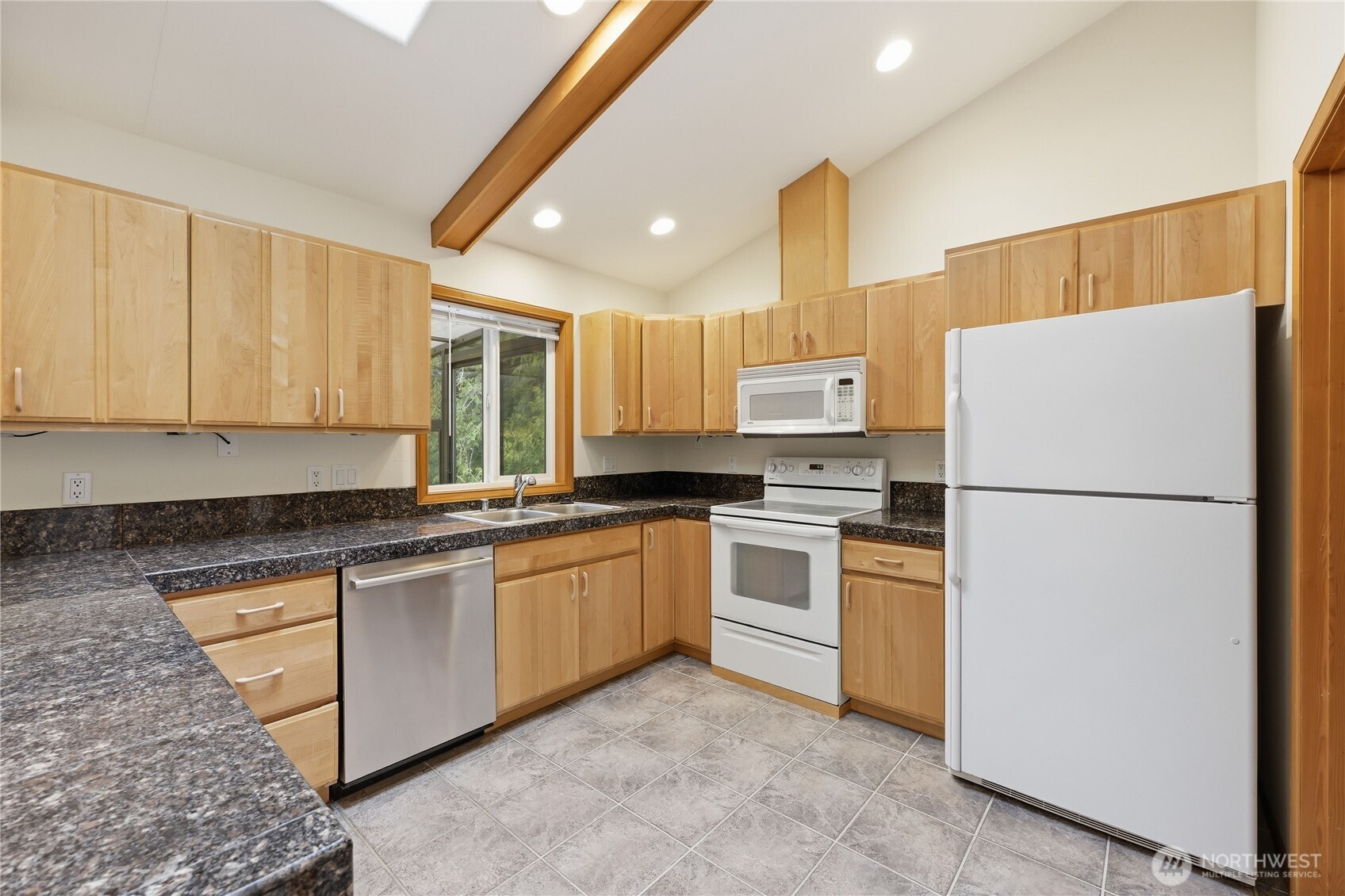 109 Vancouver Place Sequim, WA 98382 - Photo 15 of 40