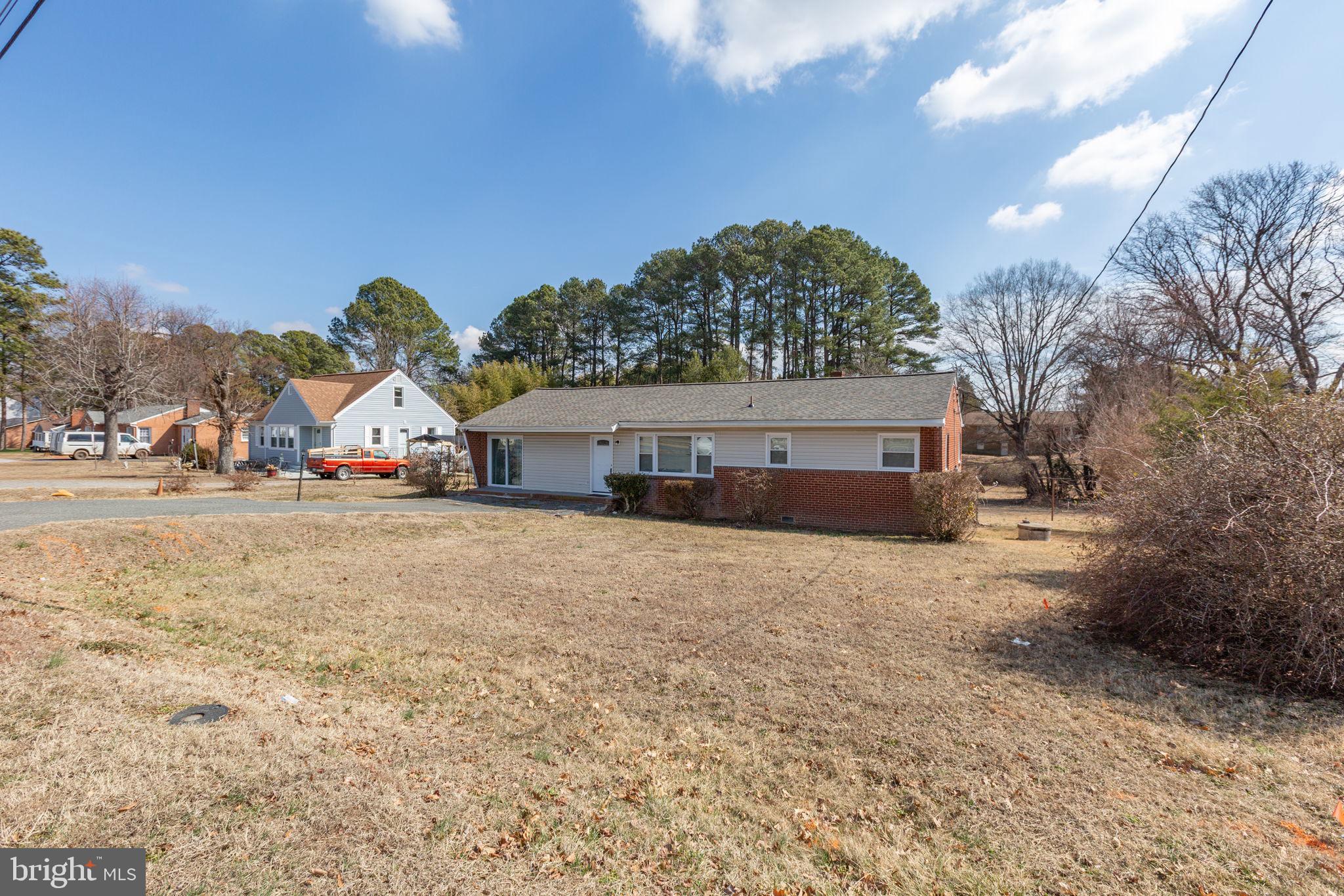 1305 Bragg Road Fredericksburg, VA 22407 - Photo 3 of 42 Spacious front yard