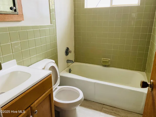 $1,117 | 1108 Weeks Street, Unit A, Elizabeth City, NC 27909