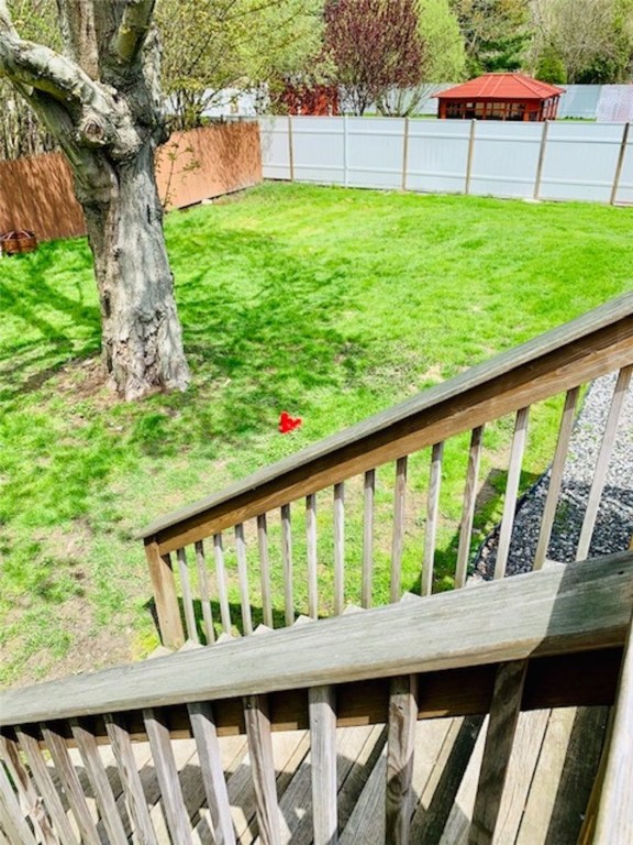 39 Narrows Road Bristol, RI 02809 - Photo 3 of 22
