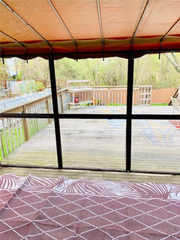 39 Narrows Road Bristol, RI 02809 - Photo 5 of 22