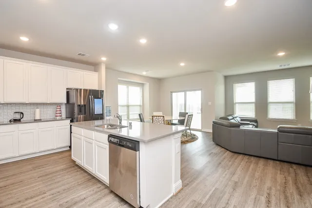 $2,600 | 4731 Bluestem Prairie Drive, Rosenberg, TX 77469