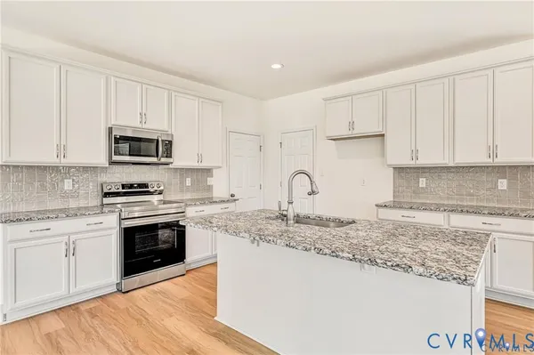 $534,733 | 4313 Poplar Vlg Drive, Chester, VA 23831