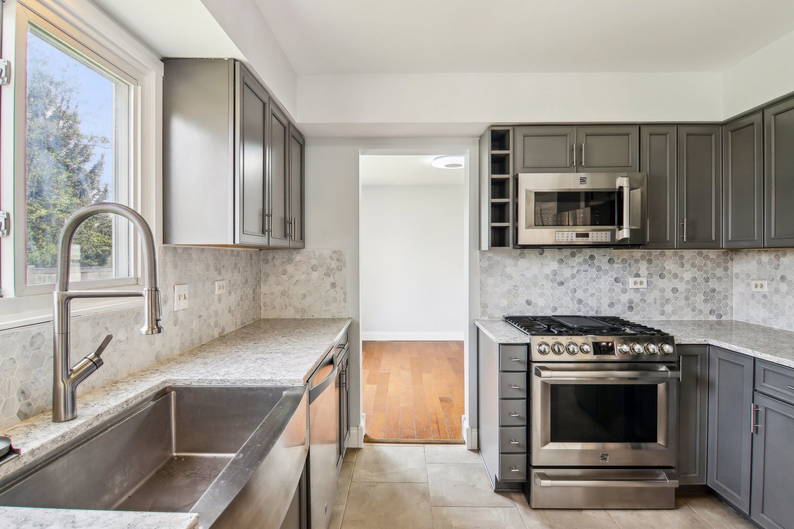 865 Cimarron Drive Cary, IL 60013 - Photo 11 of 53