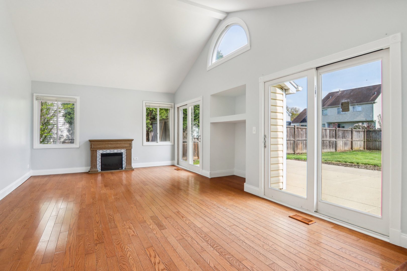 865 Cimarron Drive Cary, IL 60013 - Photo 7 of 53