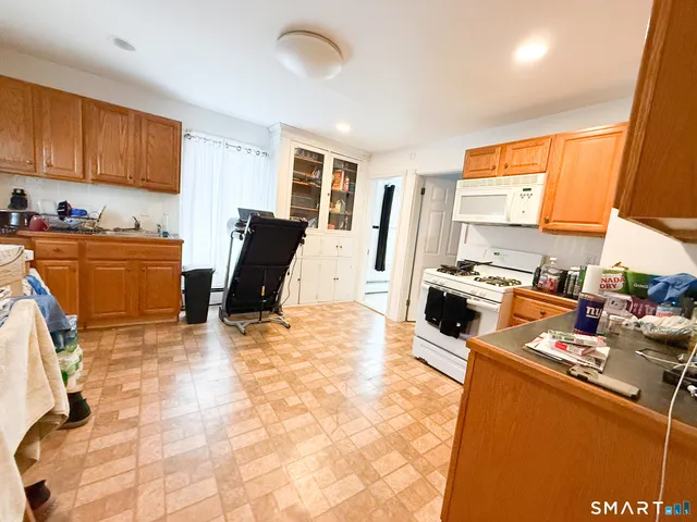 $399,999 | 111 Long Hill Avenue, Shelton, CT 06484