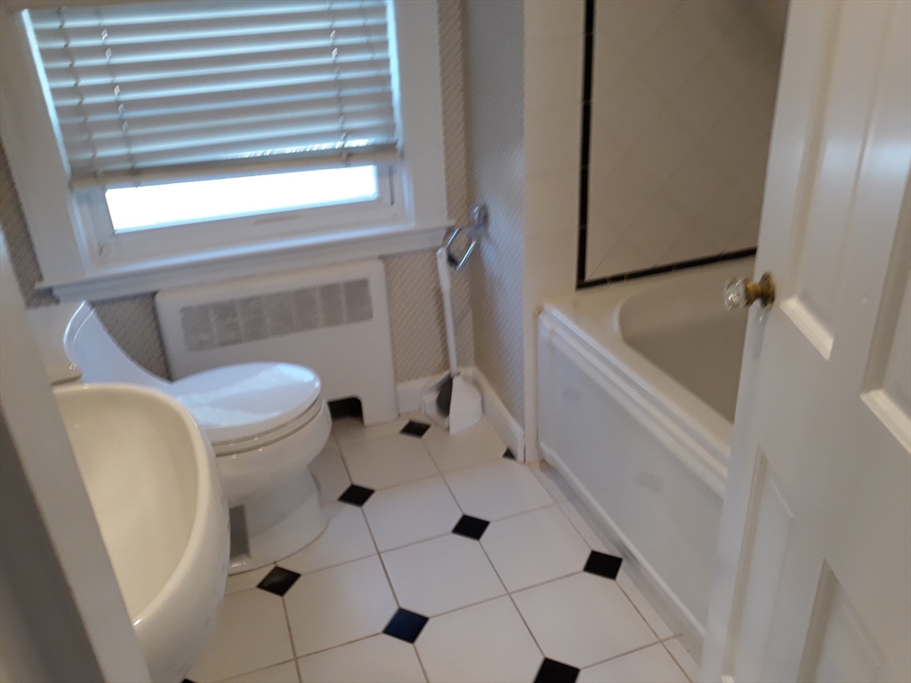 133 Winslow Road, Unit 133 Waban, MA 02468 - Photo 21 of 27