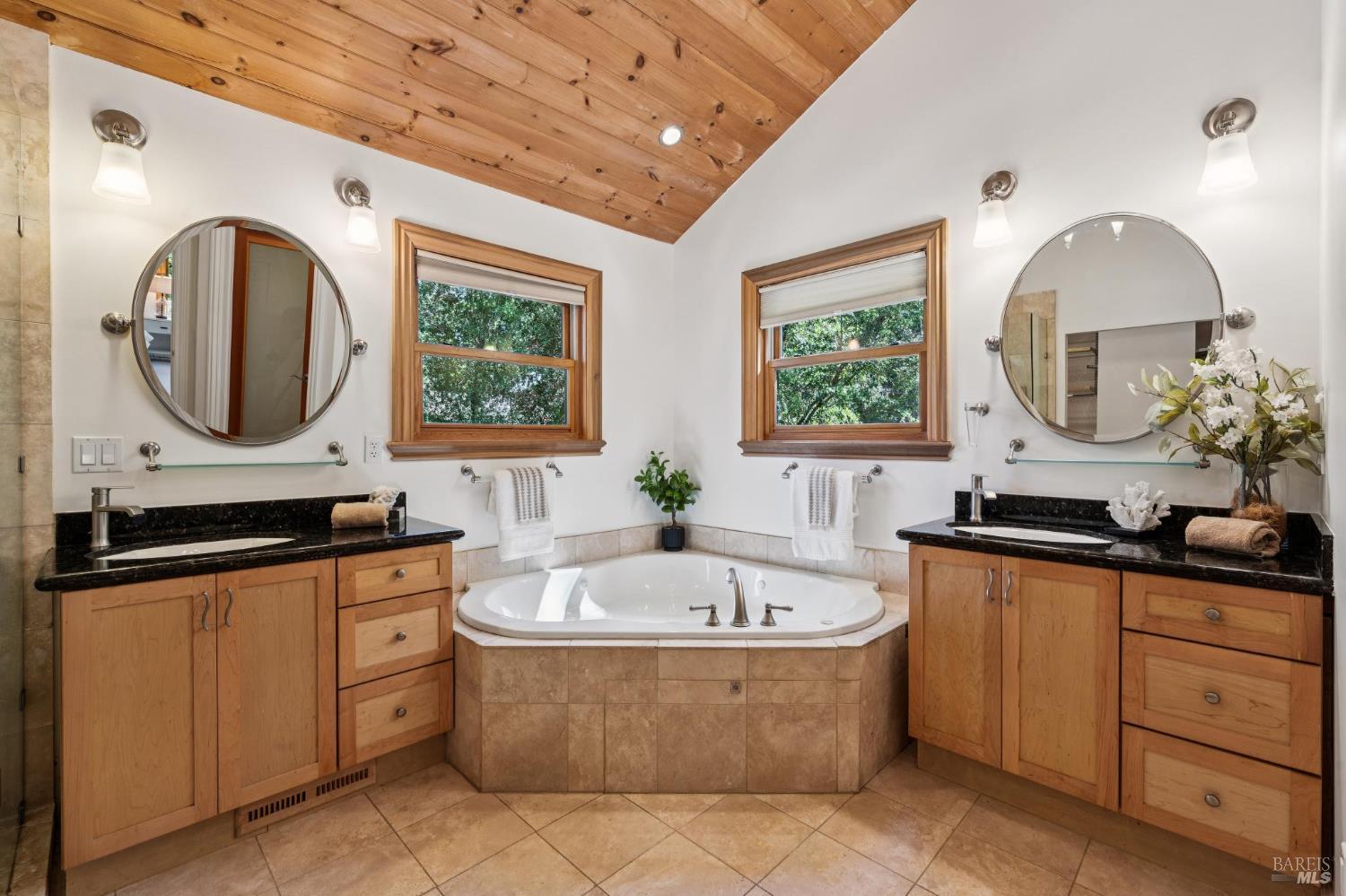 119 Scenic Road Fairfax, CA 94930 - Photo 33 of 46 Gallery Image 33