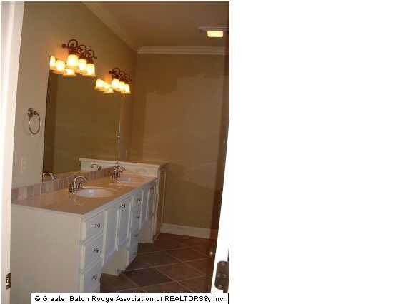 3207 Shadows Lake Boulevard Baton Rouge, LA 70816 - Photo 8 of 9 Gallery Image 8