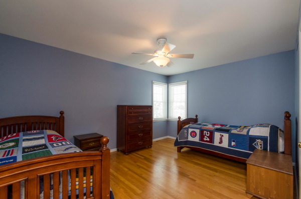 2320 Indian Grass Road Naperville, IL 60564 - Photo 19 of 25 Gallery Image 19