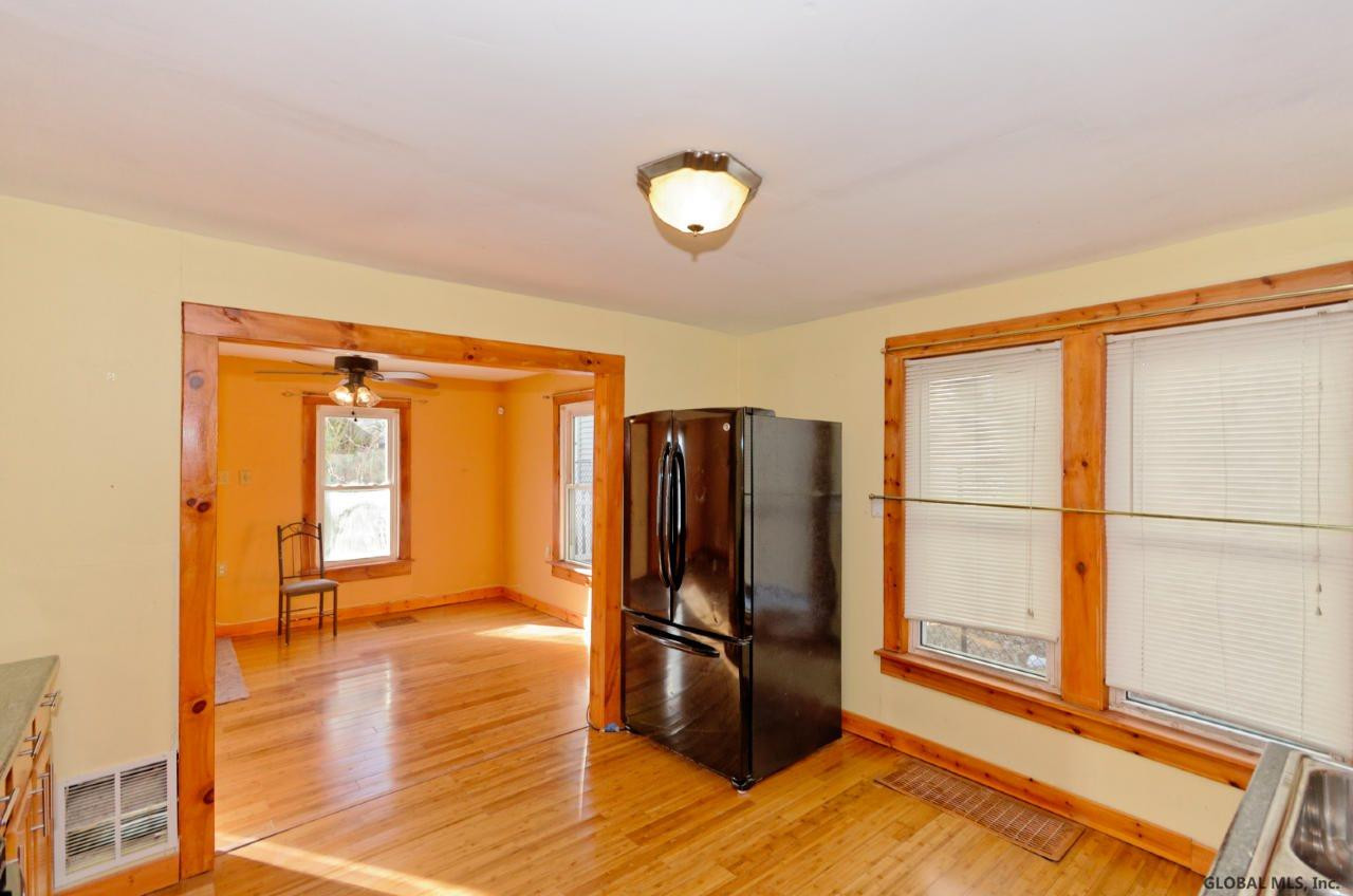 486 Bradford Road Schenectady, NY 12304 - Photo 10 of 25 Photo 10