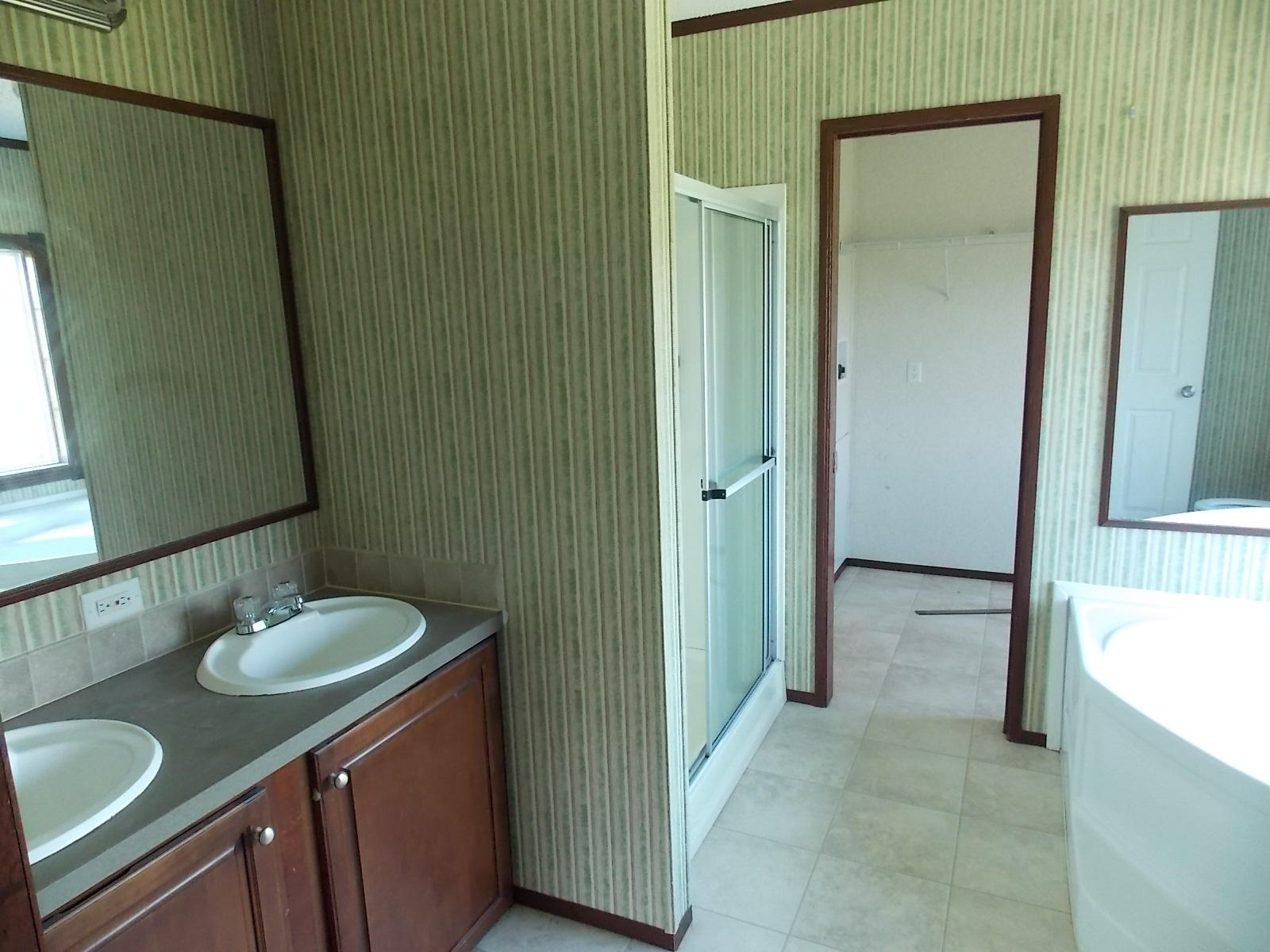 4749 Morganton Road Greenback, TN 37742 - Photo 14 of 25 Master Bathroom