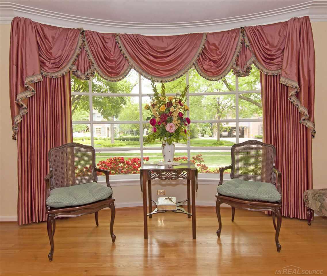 61 North Deeplands Road Grosse Pointe, MI 48236 - Photo 8 of 52 31292901-7.JPG