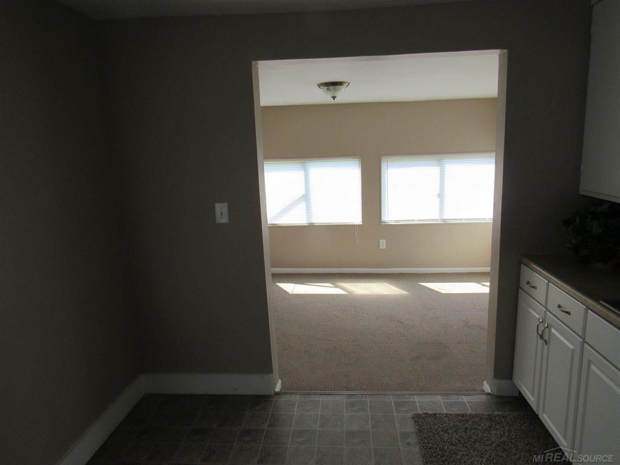 21263 Waltham Road Warren, MI 48089 - Photo 9 of 20