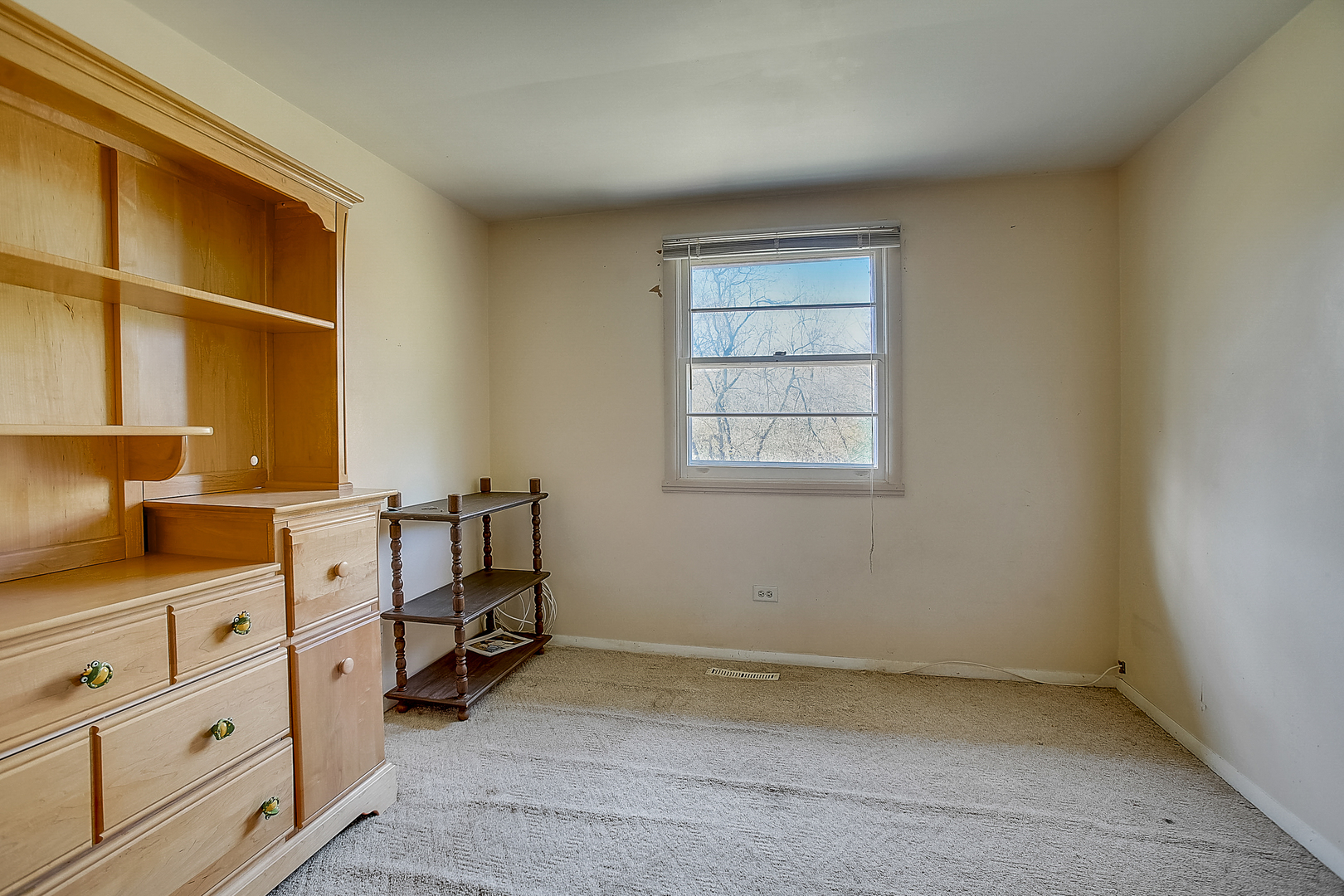 1014 Oak Ridge Road Carpentersville, IL 60110 - Photo 18 of 36 Gallery Image 18