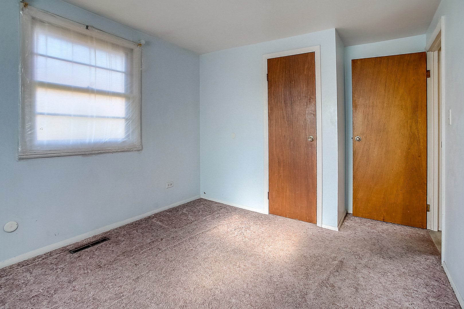 1014 Oak Ridge Road Carpentersville, IL 60110 - Photo 24 of 36 Gallery Image 24