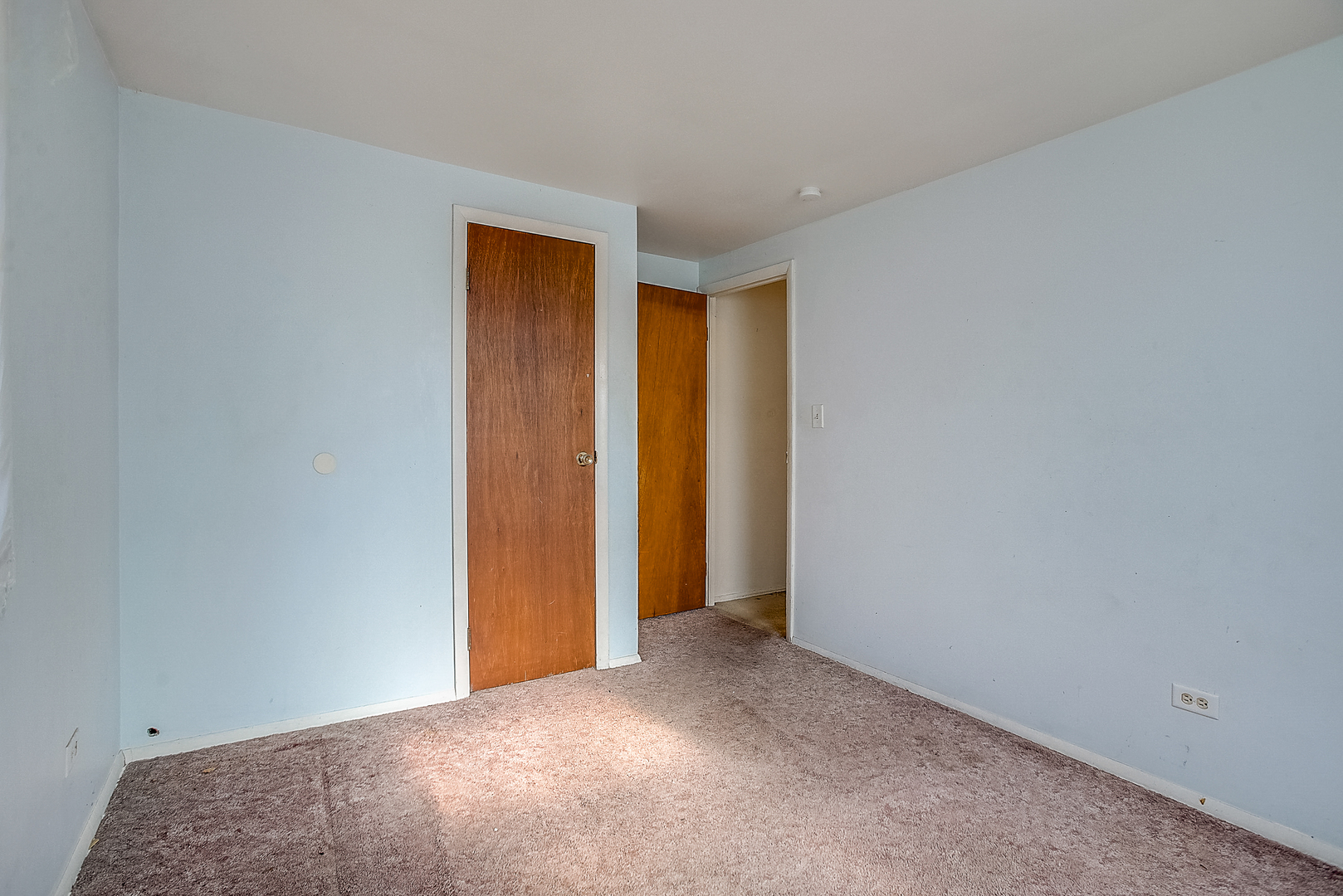 1014 Oak Ridge Road Carpentersville, IL 60110 - Photo 25 of 36 Gallery Image 25