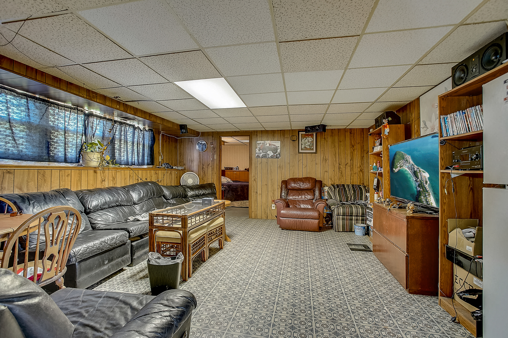 1014 Oak Ridge Road Carpentersville, IL 60110 - Photo 28 of 36 Gallery Image 28